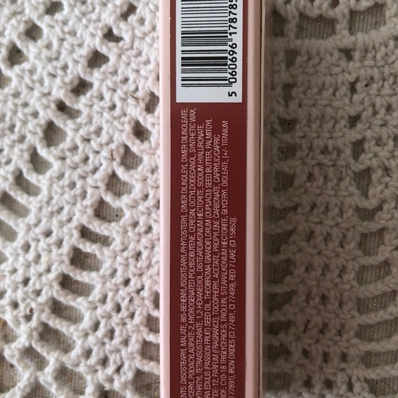 88-CHARLOTTE TIBURY HYALURONIC HAPPIKISS LIPSTICKS - Picture 7 of 8